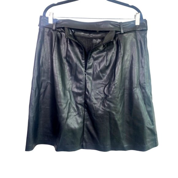 NWT Eloquii Faux Leather A Line Moto Skirt Faux Button Down Tie Belt 14 Black - Picture 5 of 12